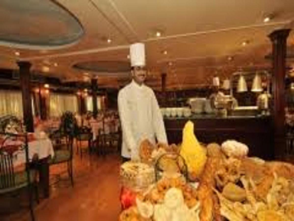 Luxor Luxury Nile Cruises - From Luxor 04 Nights - From Aswan 03 Nights Hotel Eksteriør billede