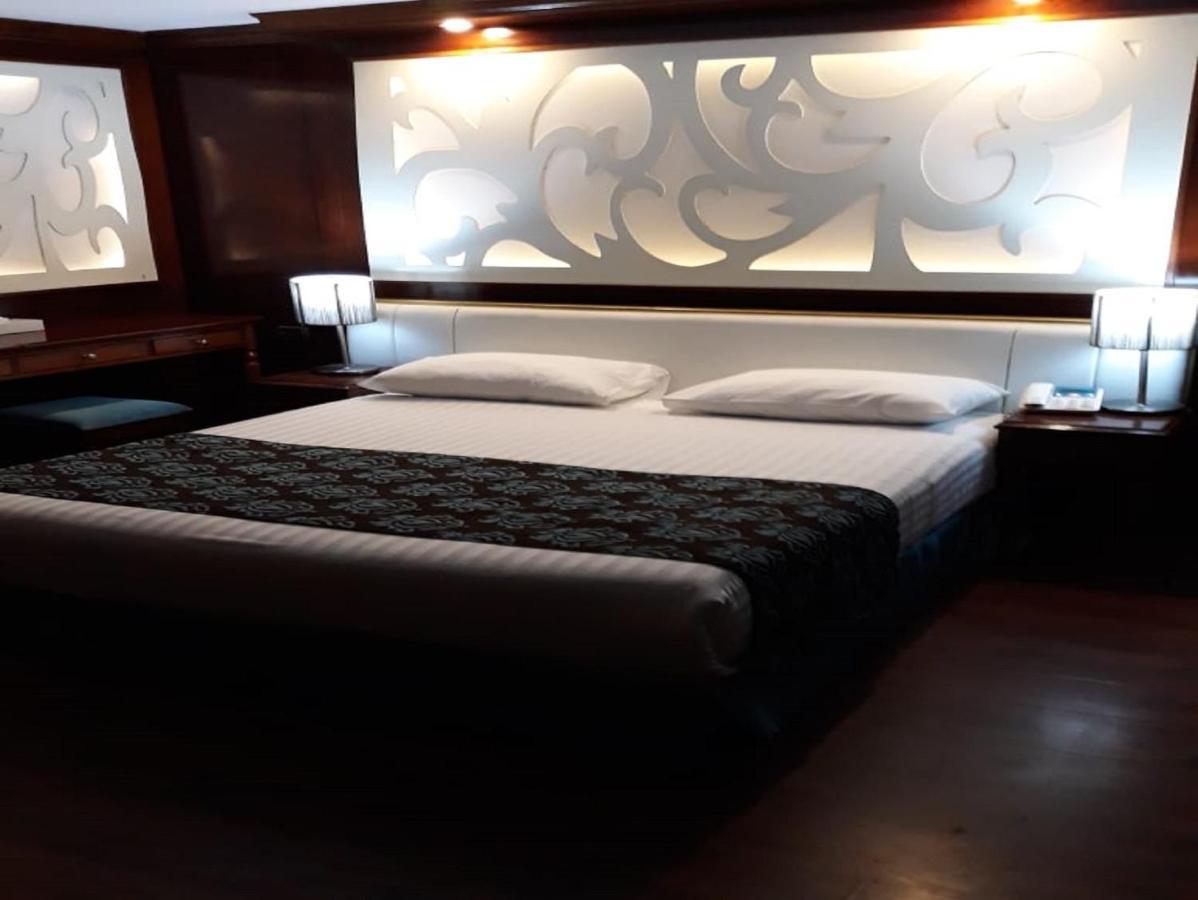 Luxor Luxury Nile Cruises - From Luxor 04 Nights - From Aswan 03 Nights Hotel Eksteriør billede