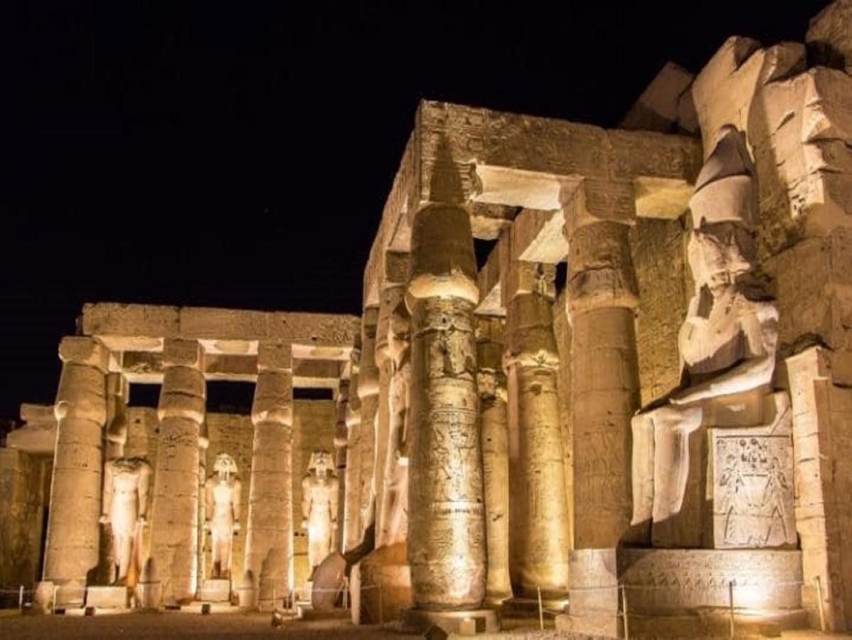 Luxor Luxury Nile Cruises - From Luxor 04 Nights - From Aswan 03 Nights Hotel Eksteriør billede